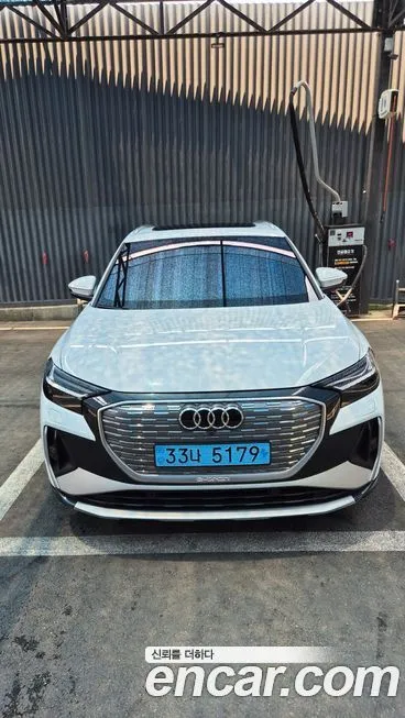 Audi Q4 e-tron — фото 2