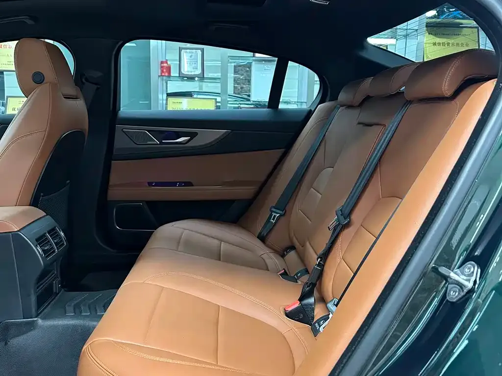 Jaguar XEL 2025 из CN, фото 4