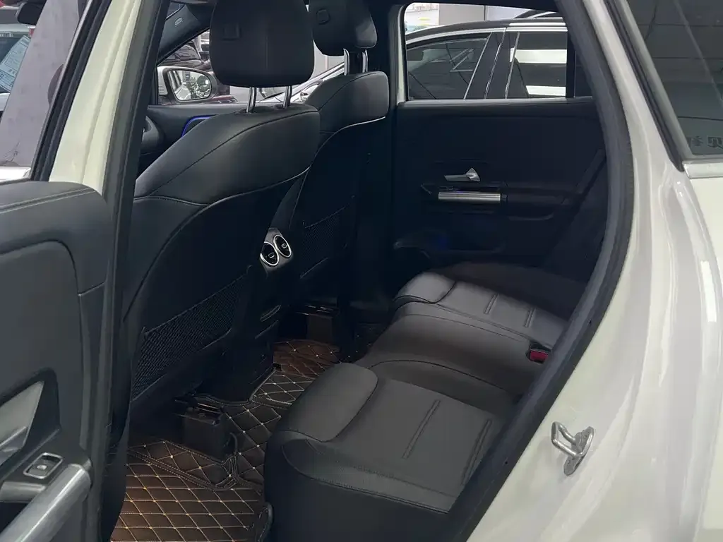 Mercedes-Benz GLA 2023 из CN, фото 6