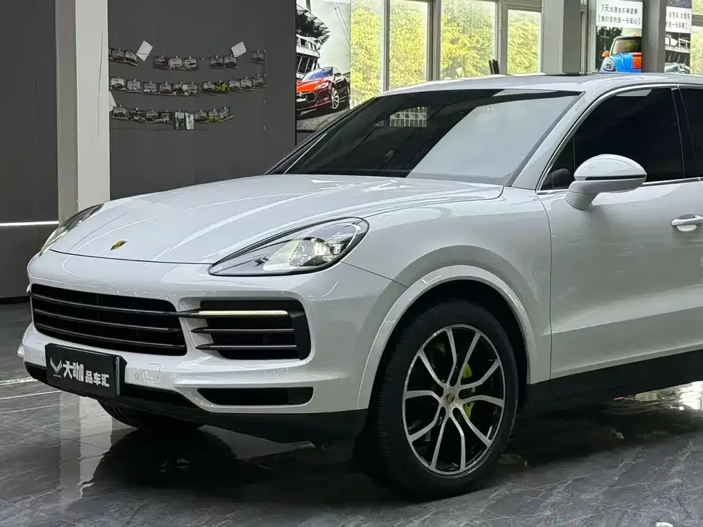 Porsche Cayenne Hybrid — фото 7