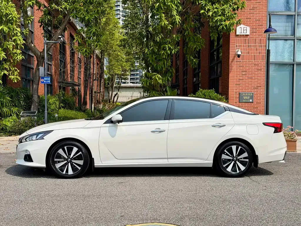 Nissan Teana 2023 из CN, фото 7