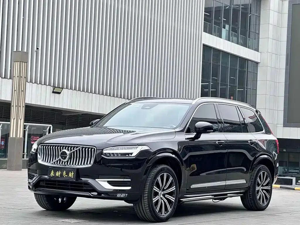 Volvo XC90 — фото 1