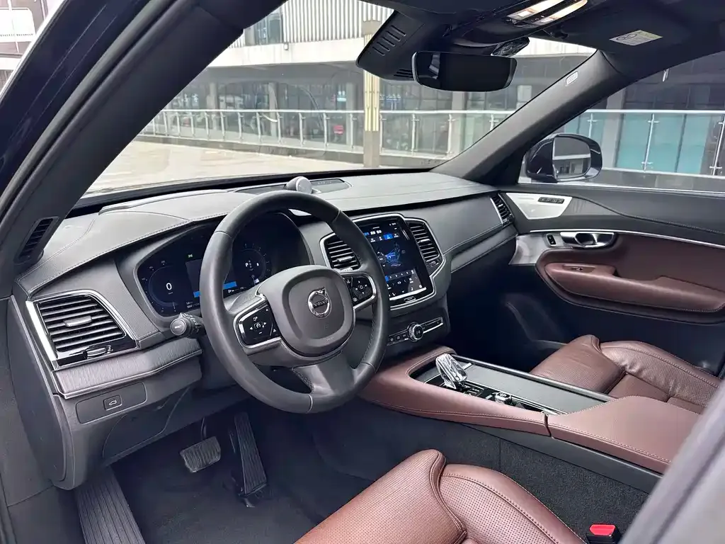 Volvo XC90 — фото 2