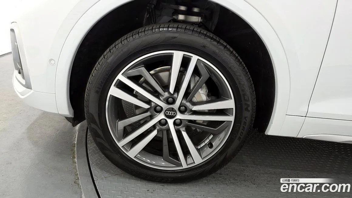 Audi Q5 2023 из KR, фото 8