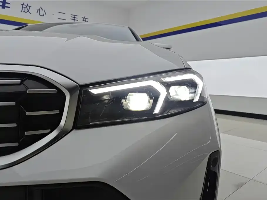 BMW 3 Series 2024 из CN, фото 8