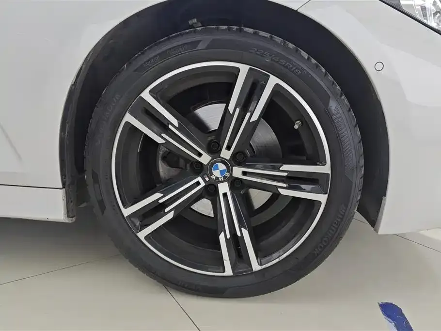 BMW 3 Series 2024 из CN, фото 5