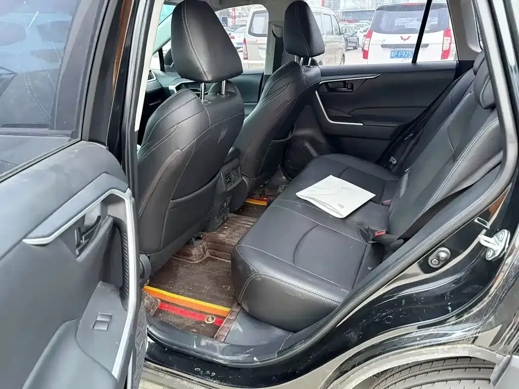 Toyota Wildlander 2024 из CN, фото 9
