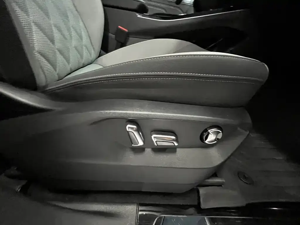 Volkswagen Tavendor 2024 из CN, фото 4