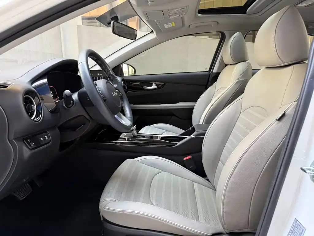 Kia K3 2023 из CN, фото 9