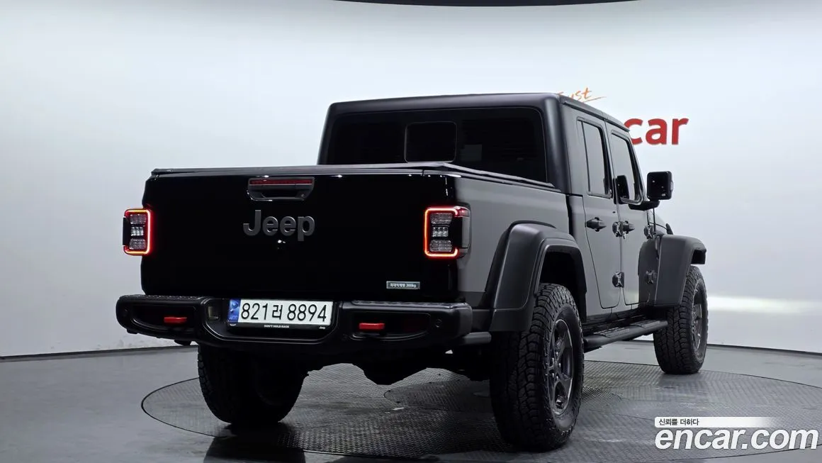 Jeep Gladiator — фото 10