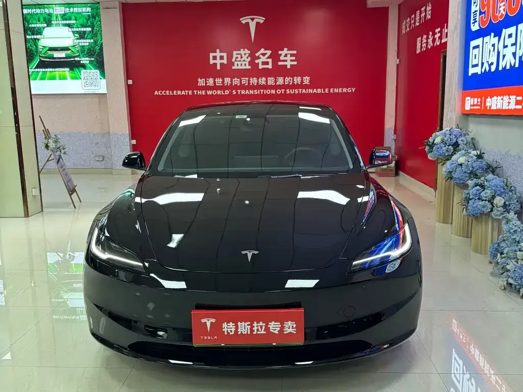 Tesla Model 3 — фото 2