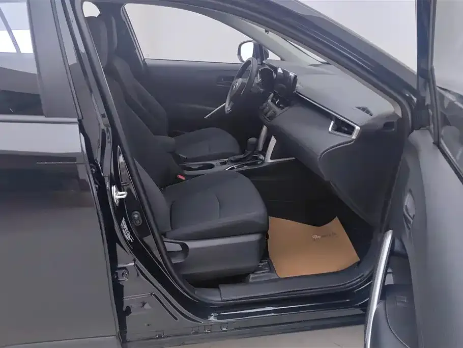 Toyota Corolla Cross 2025 из CN, фото 3