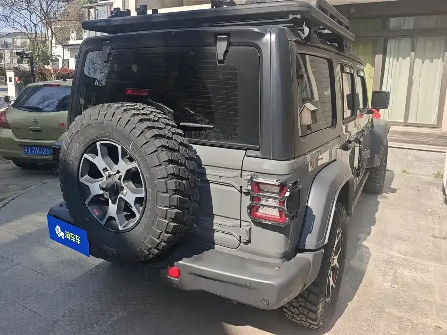 Jeep Wrangler — фото 10