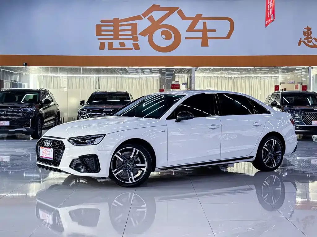 Audi A4L 2022 из CN, фото 1