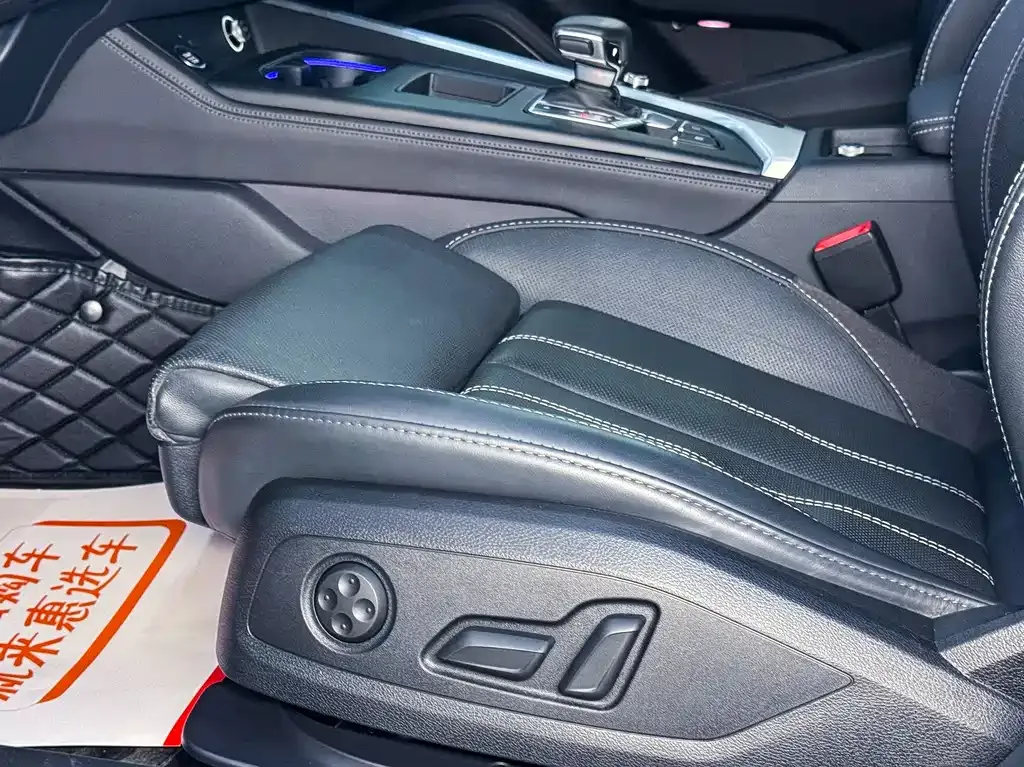 Audi A4L 2022 из CN, фото 7