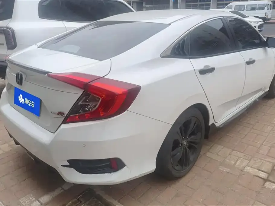 Honda Civic — фото 7