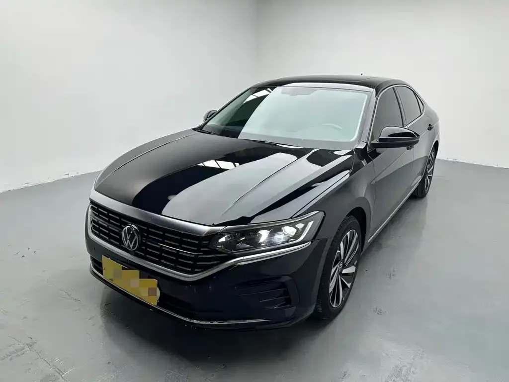 Volkswagen Passat — фото 1