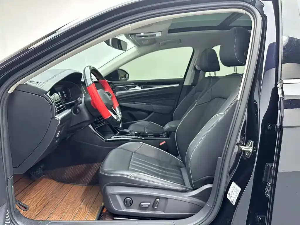 Volkswagen Passat — фото 7