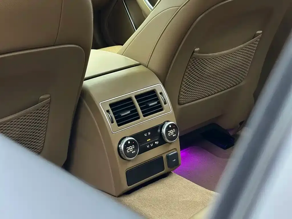 Jaguar XFL 2023 из CN, фото 6
