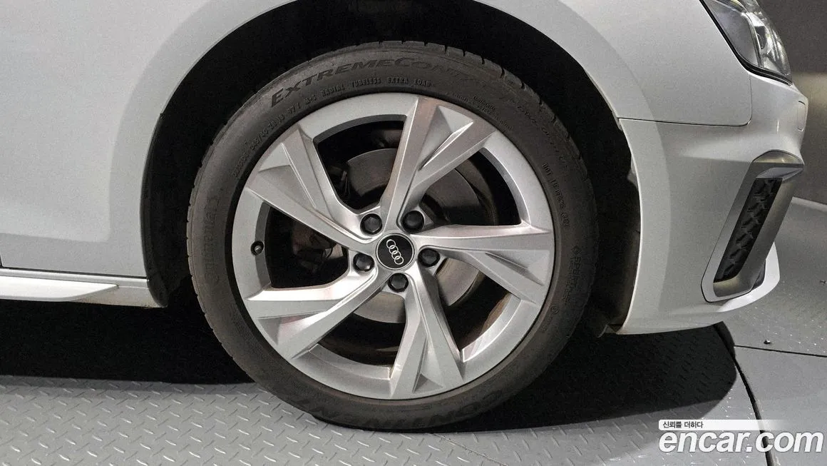 Audi A4 2022 из KR, фото 4