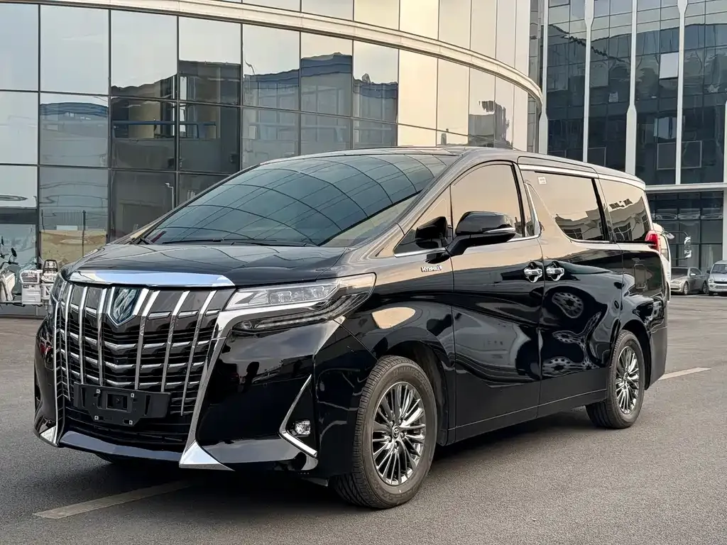 Toyota Alphard 2023 из CN, фото 1