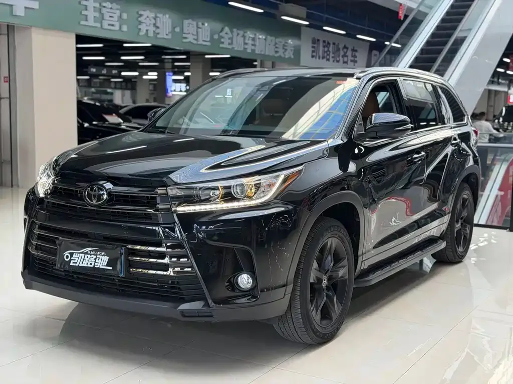 Toyota Highlander 2021 из CN, фото 1