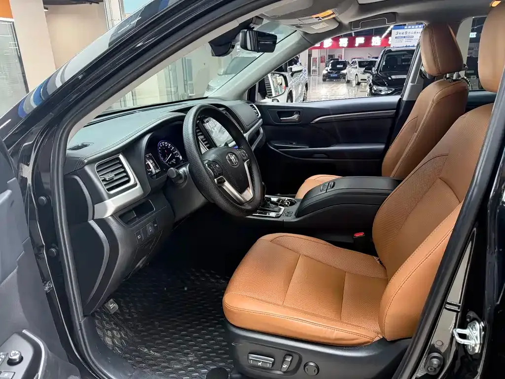 Toyota Highlander 2021 из CN, фото 9