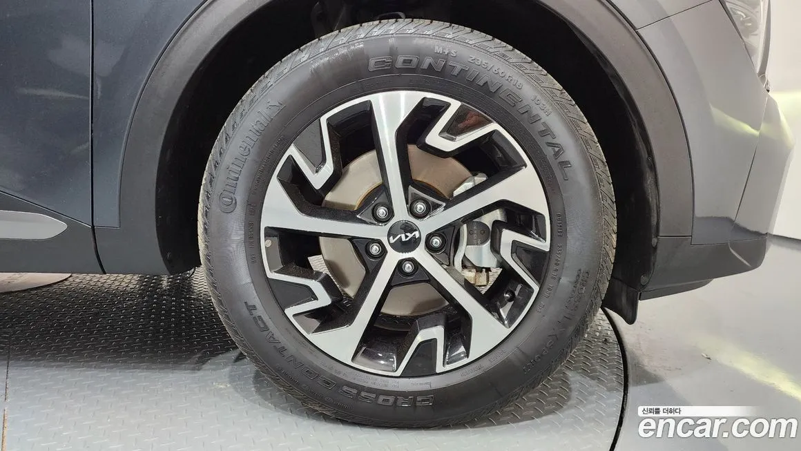 Kia Sportage — фото 8