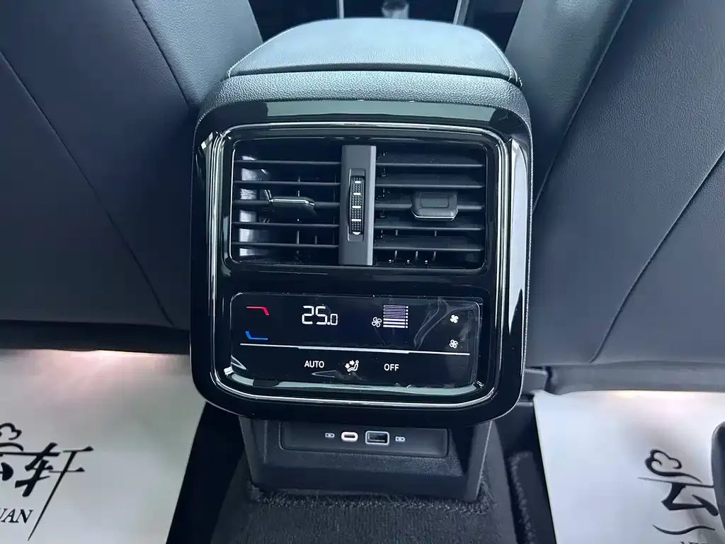 Volkswagen Passat — фото 7