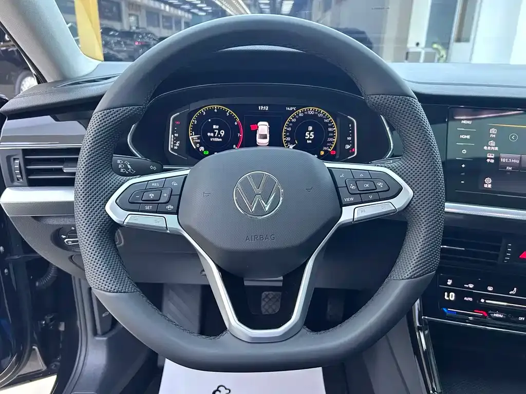 Volkswagen Passat — фото 5