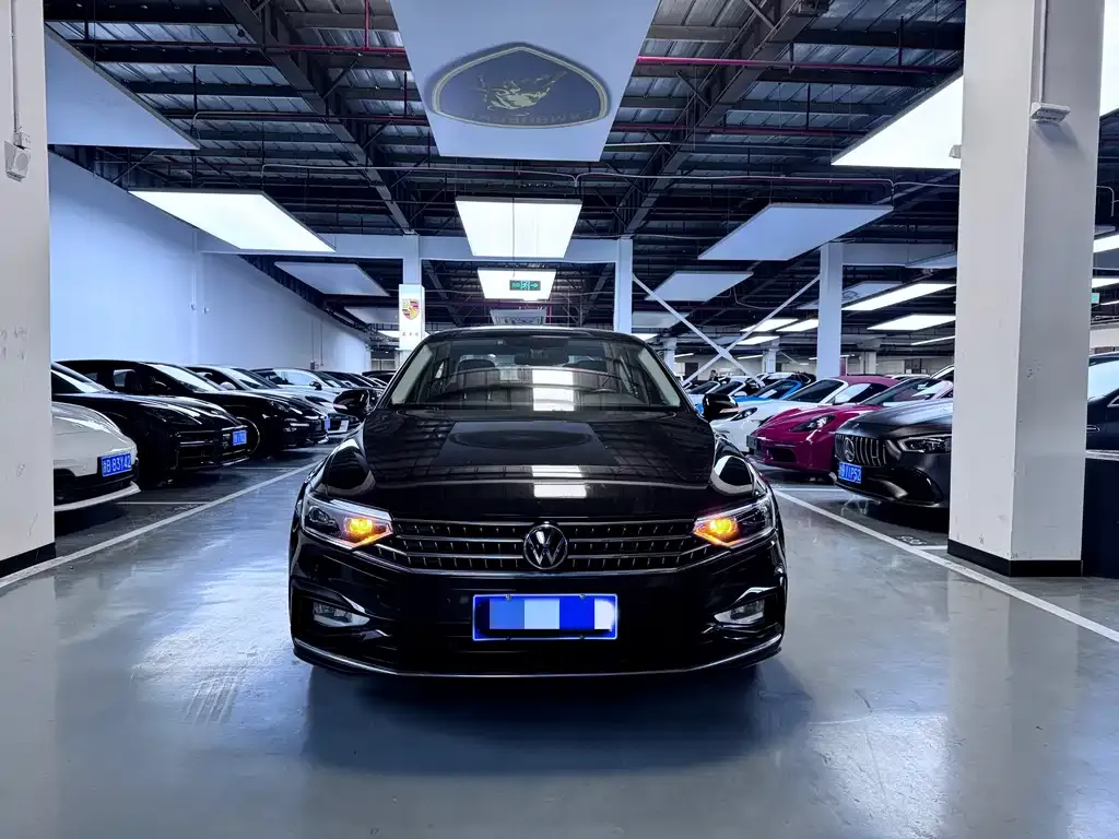 Volkswagen Magotan 2023 из CN, фото 2