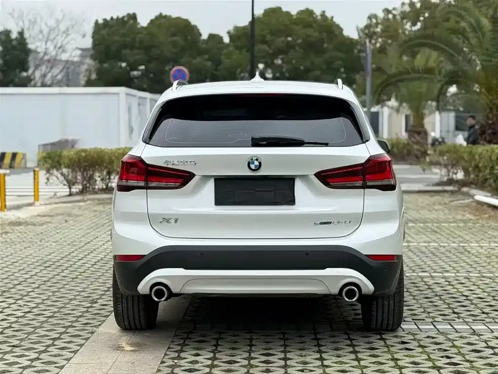BMW X1 — фото 5