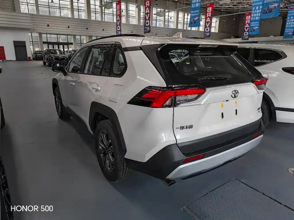 Toyota RAV4 2025 из CN, фото 4