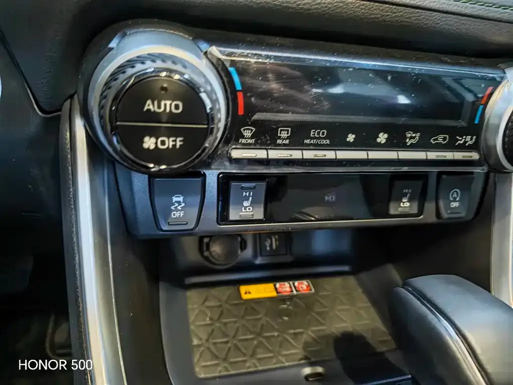 Toyota RAV4 2025 из CN, фото 2