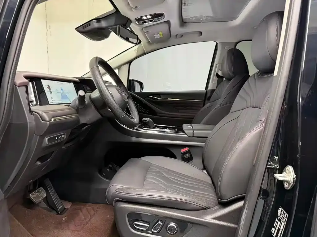 GAC Motor Trumpchi M8 — фото 9