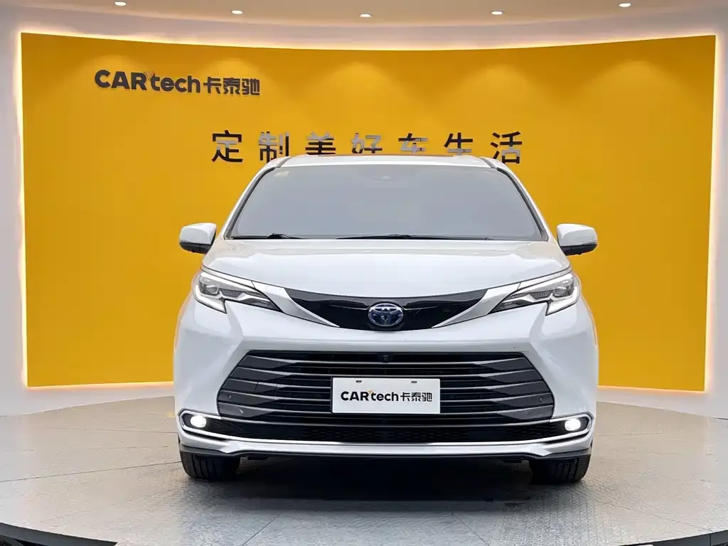 Toyota Sienna 2022 из CN, фото 4