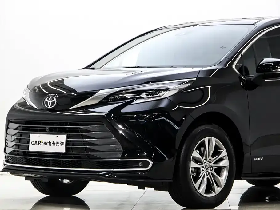 Toyota Sienna 2024 из CN, фото 3