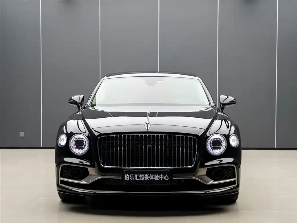 Bentley Flying Spur PHEV — фото 4