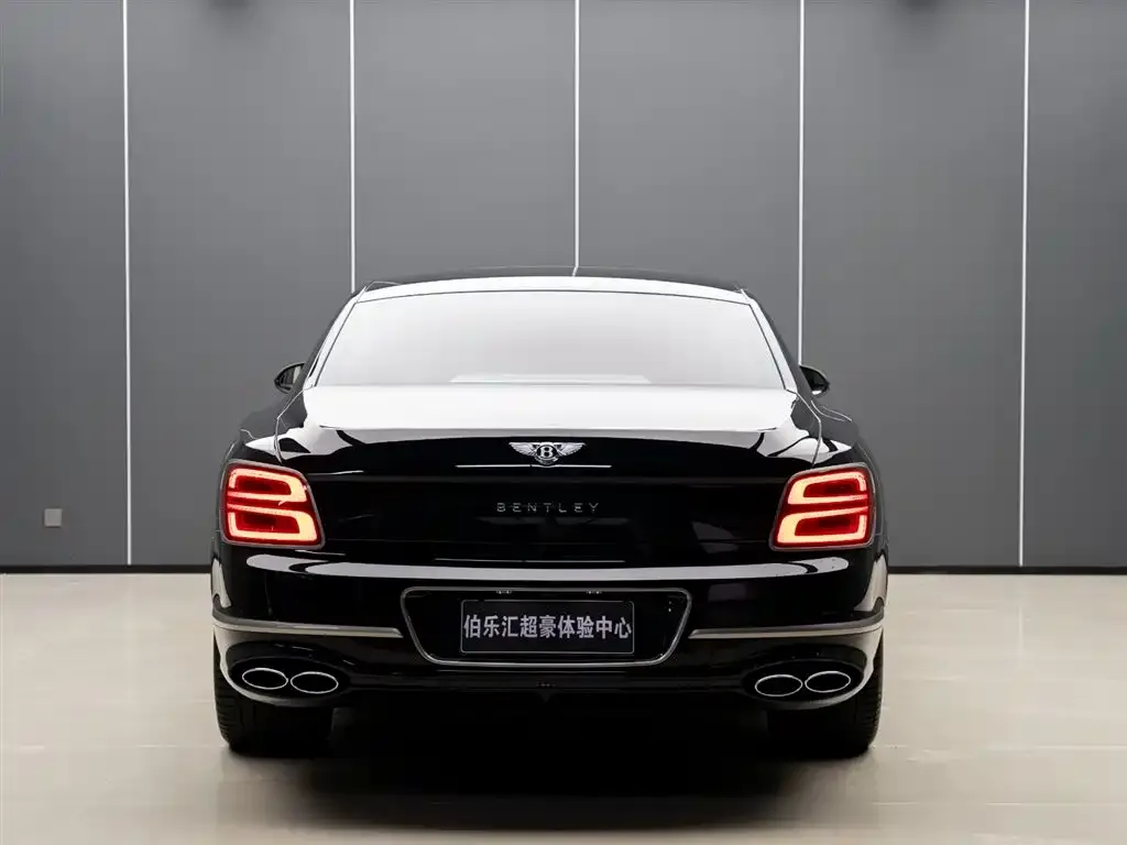 Bentley Flying Spur PHEV — фото 2