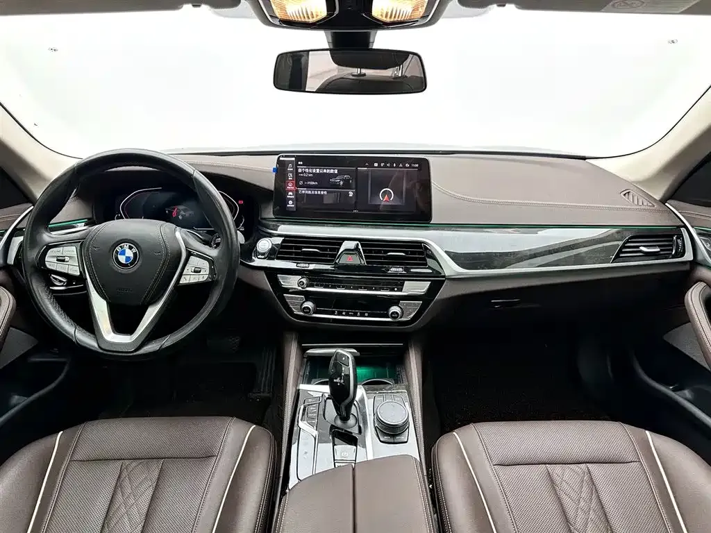 BMW 5 Series — фото 10