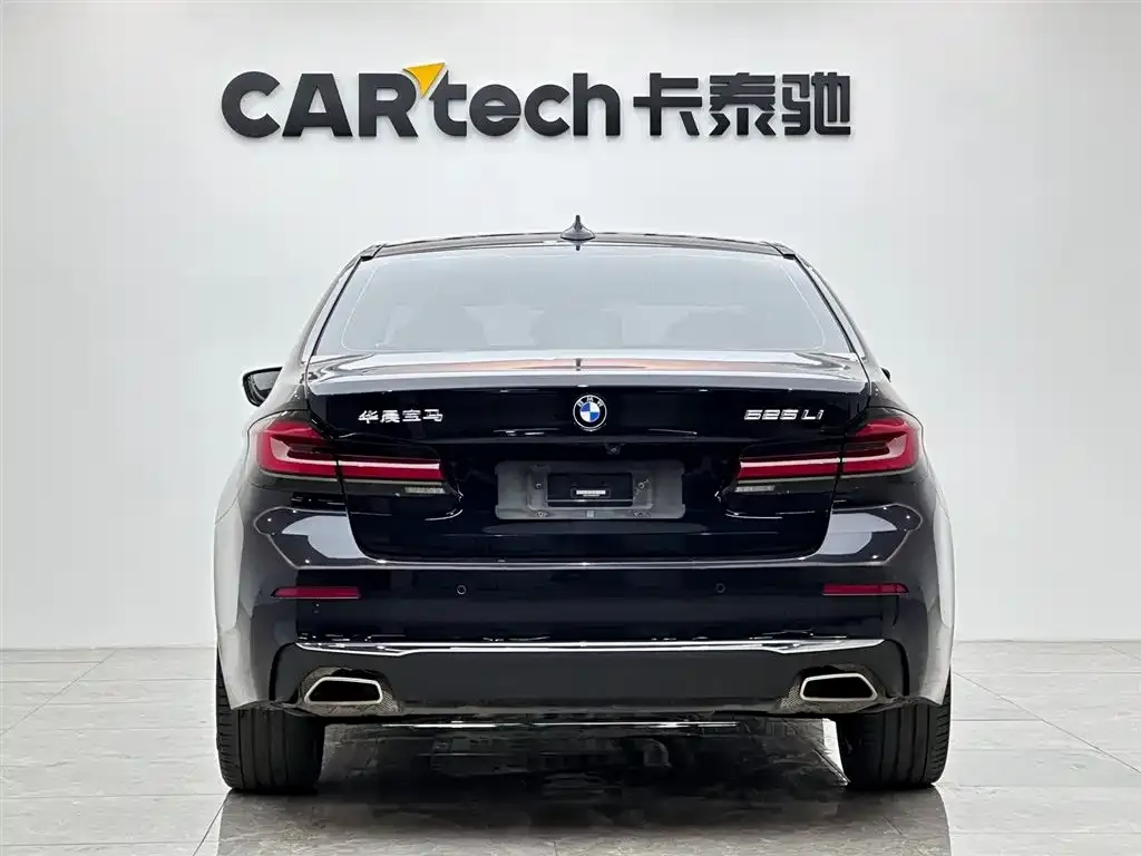 BMW 5 Series — фото 4