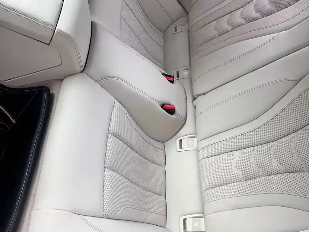 BMW 8 Series 2024 из CN, фото 3