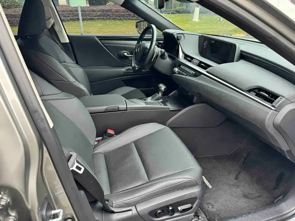 Lexus ES 2021 из CN, фото 10