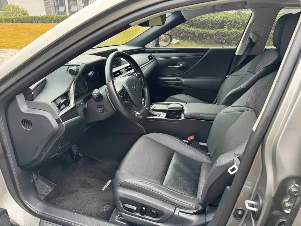 Lexus ES 2021 из CN, фото 6