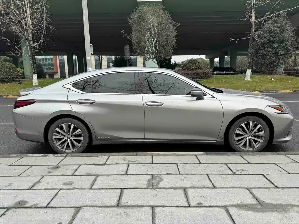 Lexus ES 2021 из CN, фото 7