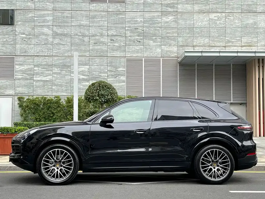 Porsche Cayenne — фото 7