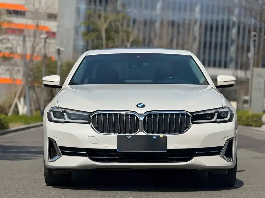 BMW 5 Series — фото 2