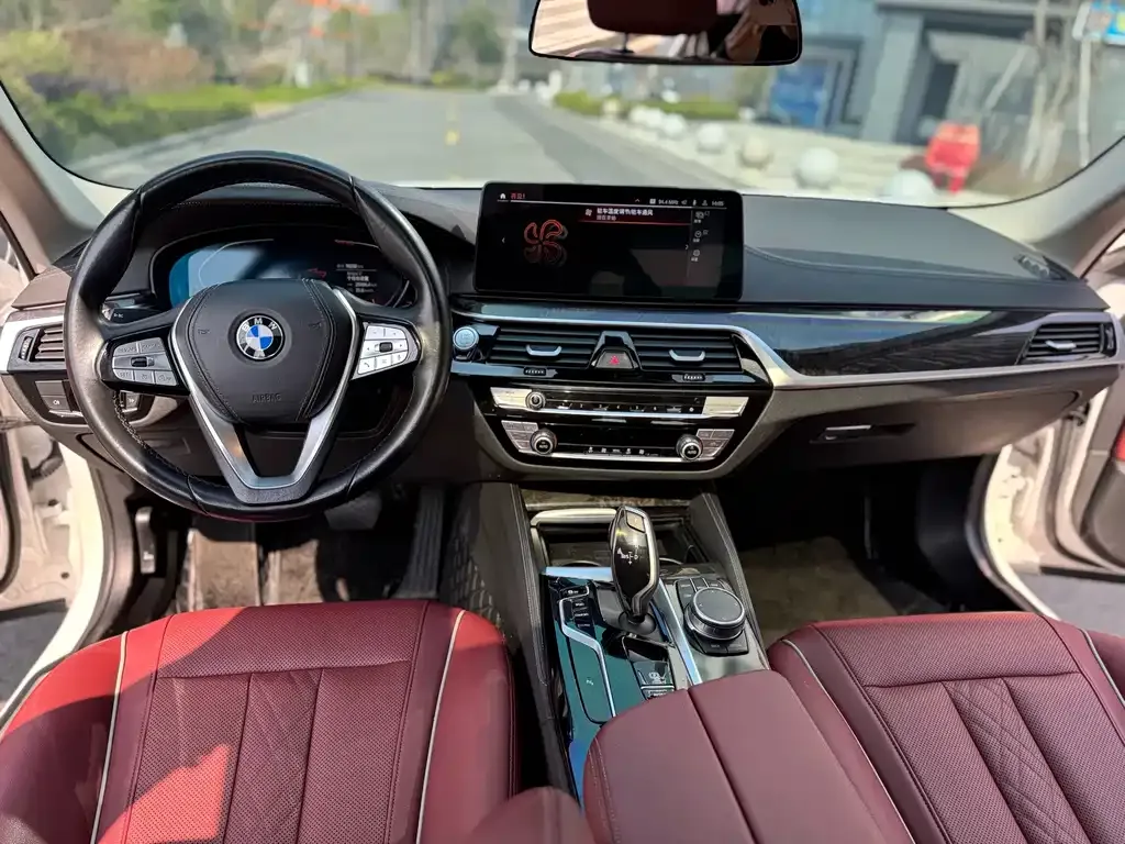BMW 5 Series — фото 10