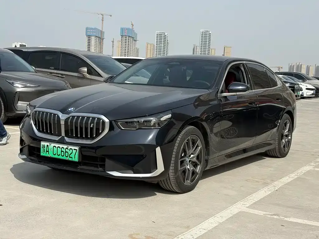 BMW i5 eDrive 35L Luxury