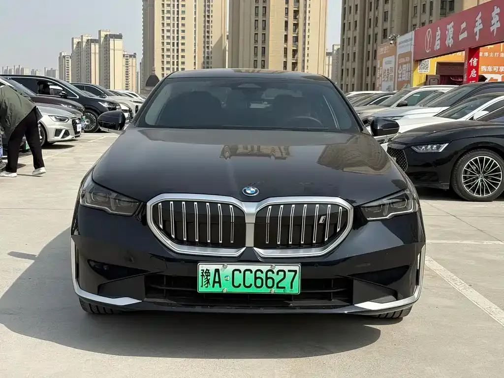 BMW i5 2025 из CN, фото 4